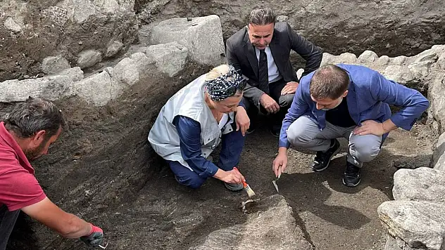 Erzurum'da Höyük Kazı Alanında 6 bin yıllık tarihe dair bulgular gün yüzüne çıkıyor
