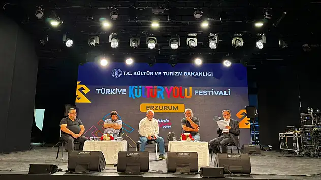 Erzurum'da İlhami Çiçek ve 80 Sonrası Türk Şiiri Paneli Düzenlendi