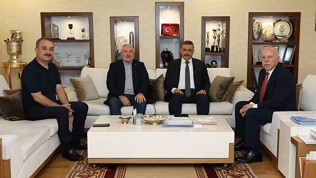Erzurum'da işbirliği ve dostluk bağları güçleniyor: Başkan Sekmen ziyaretçilerini ağırladı