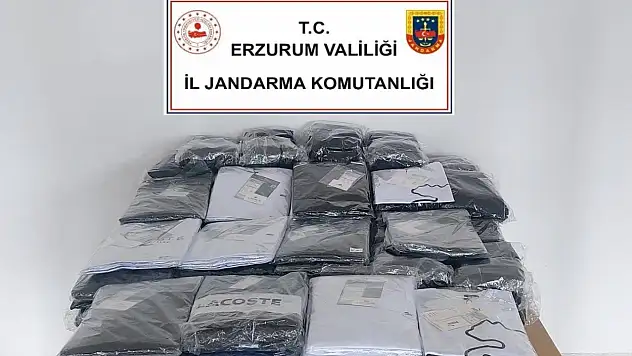 Erzurum'da Jandarmadan Operasyon: 1.15 Milyonluk 374 Tişört Ele Geçirildi
