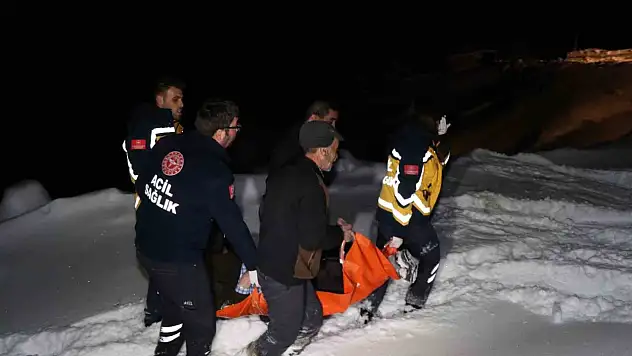 Erzurum'da kar esareti: Oksijensiz kalan yaşlı kadına zamanla yarış