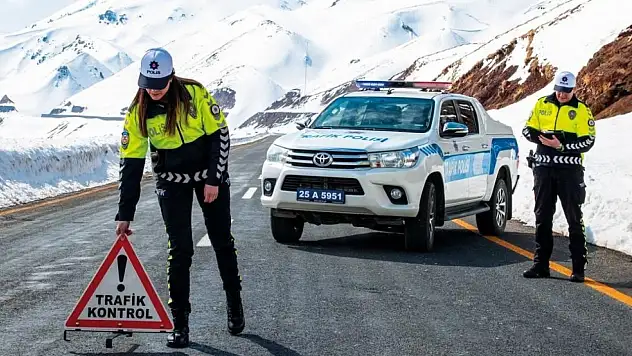 Erzurum'da Kış Trafik Güvenliği İçin Alınan Yeni Tedbirler Açılandı