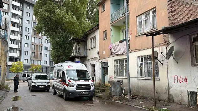 Erzurum'da komşuları haber alamadı! 58 yaşındaki kişi evinde ölü bulundu