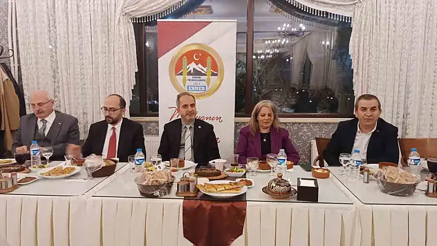 Erzurum'da medya ve kamu aynı sofrada