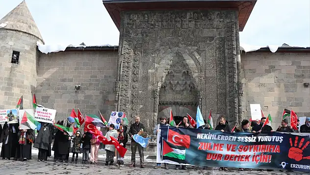 Erzurum'da sağlık çalışanları soğuğa rağmen Gazze için yürüdü
