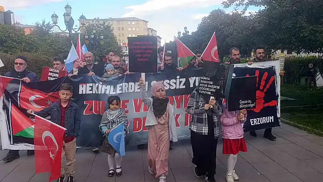 Erzurum'da sağlık çalışanlarından Gazze protestosu: 'Bu bir halkın yok edilme girişimi'