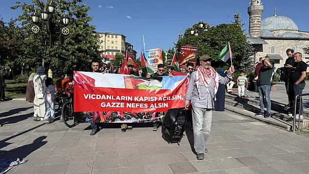 Erzurum'da sağlık çalışanlarından Gazze için 136. hafta yürüyüşü