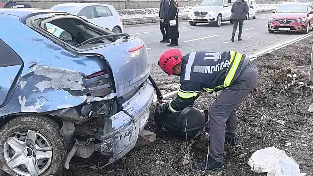 Erzurum'da şiddetli çarpışma: LPG tankı yola fırladı