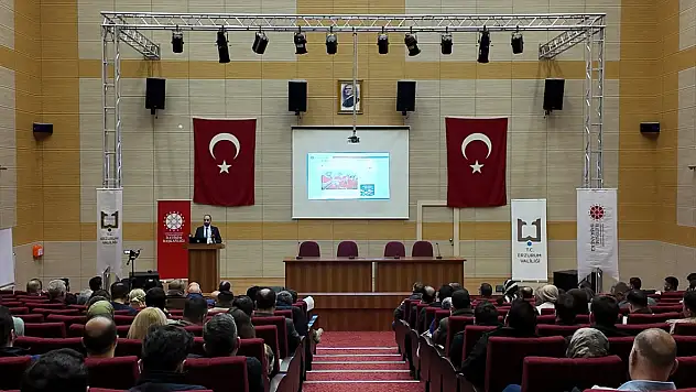 Erzurum'da sosyal medya ve doğru bilgi gündemde