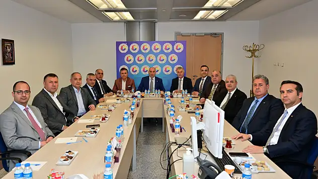 Erzurum'da TOBB Genel Kurulu öncesi önemli toplantı üyelerin talepleri masaya yatırıldı