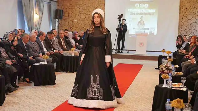 Erzurum'da 'Türk Motifleri Defilesi': Geleneksel ve modern tasarımlar buluştu!