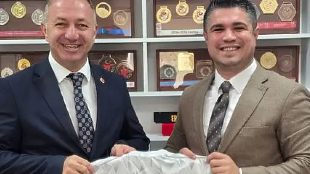 Erzurum Gençlik Spor Kulübü 2025 Formasını Tanıttı