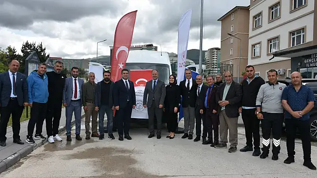 Erzurum Gençlik Spor Kulübü'ne Yeni Minibüsle Spor Desteği Artıyor
