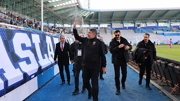 Erzurum İl Emniyet Müdürü Karaburun'dan Maça Güvenlik Denetimi ve Taraftarlara Ziyaret