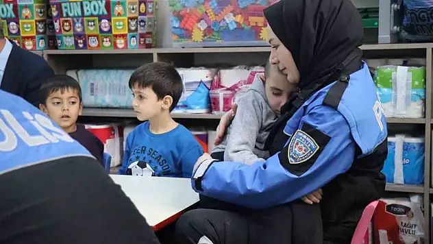 Erzurum polisi 4871 öğrenciye dokundu