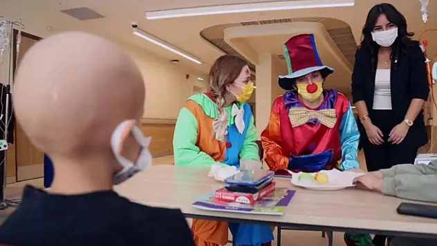 Erzurum Şehir Hastanesi'nde Çocuklar Sanatla Buluştu