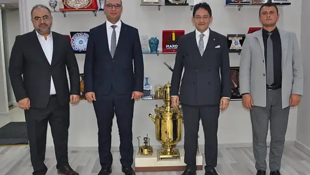 Erzurum Ticaret Borsası'nda Sütaş Yetkilileriyle Süt ve Hayvancılık Sektörü Görüşüldü