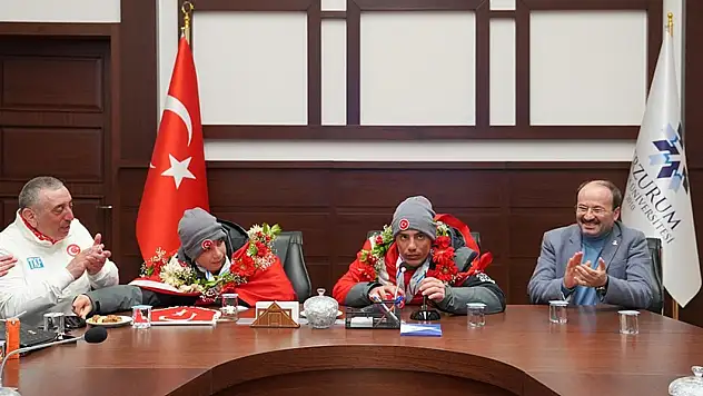 Erzurum'un gururu Bingül kardeşler Fransa'dan madalyayla döndü