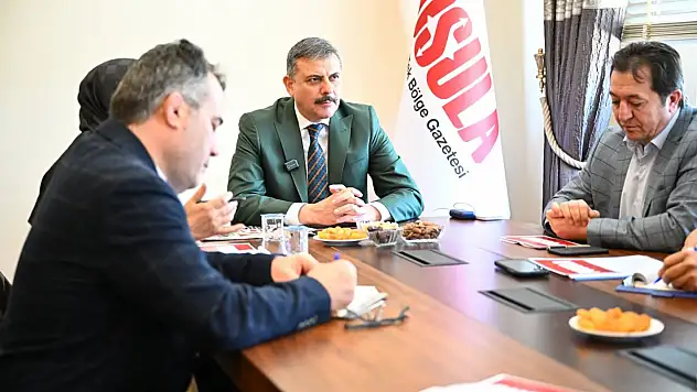Erzurum Valisi Mustafa Çiftçi, Pusula Gazetesi'nin Gündem Toplantısına Katıldı