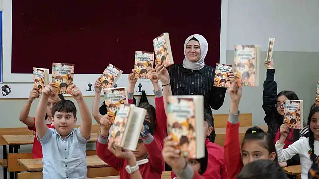 Erzurumlu Öğrencilerin Hayal Gücü 'Hikayelerdeki Hayaller' ile Kitapta Canlandı