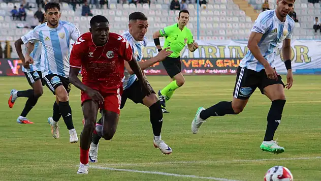Erzurumspor ve Keçiörengücü 1-1 berabere kaldı, goller erken ve son dakikalarda geldi!