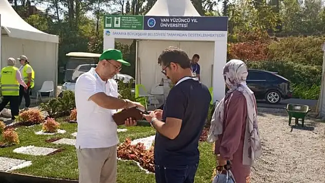 Eşbaşkanlar Koç ve Komi, PSB Anatolia Süs Bitkileri ve Peyzaj Fuarını Ziyaret Etti