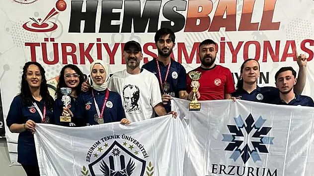 ETÜ Spor Kulübü Hemsball Türkiye Şampiyonası'nda çifte kupa kazanarak başarıya imza attı