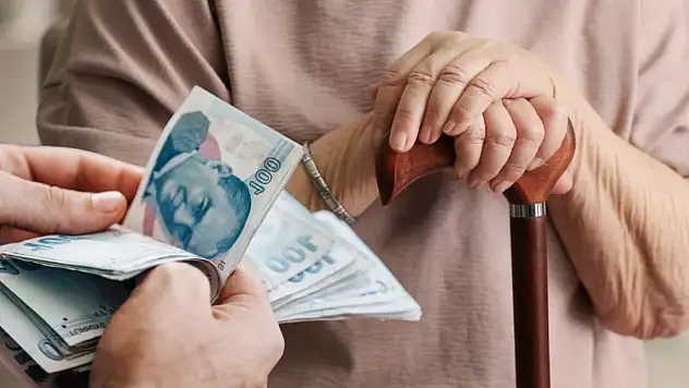 Ev Hanımlarına Emeklilikte Yeni Dönem! Devlet Prim Desteği Verecek