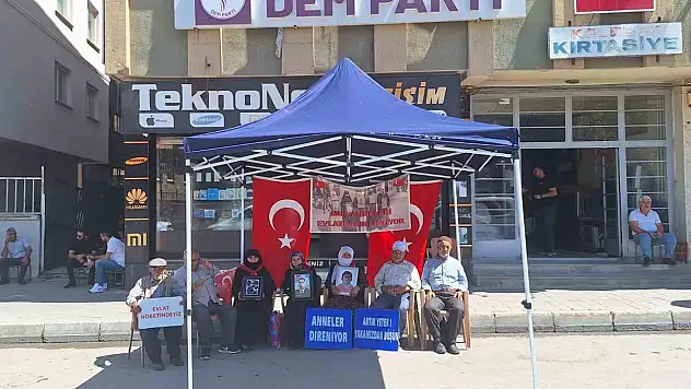 Evlat Nöbetinde Ailelerin Umudu Terörsüz Türkiye ile Yükseldi