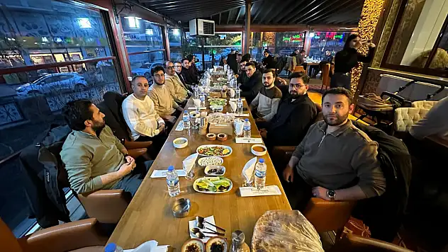 Ezan-ı Muhammedi'nin Hadimleri gönül iftarında buluştu