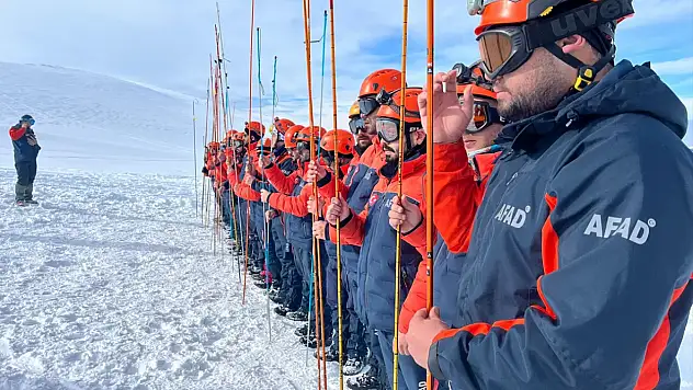 Farklı illerden gelen ekipler Van'da eğitim aldı
