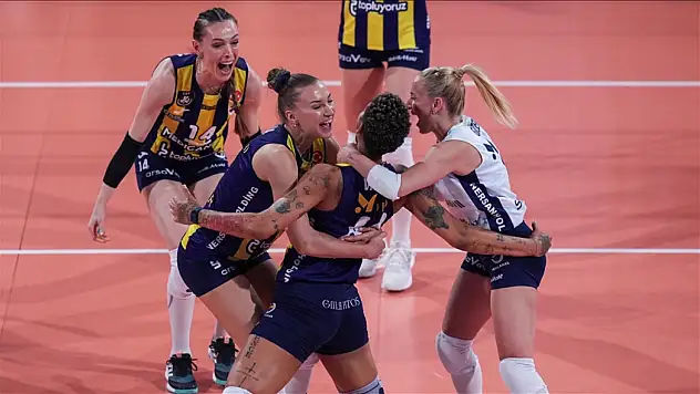Fenerbahçe kadın voleybolda kupayı 5. kez kazandı