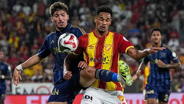 Fenerbahçe, Yusuf Akçiçek'e Yönelik Yüksek Teklif İle İlgili Kararını Açıkladı: Reddedildi!