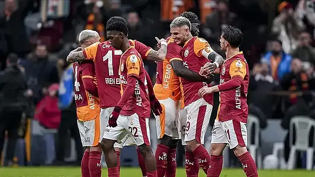 Galatasaray-İstanbulspor maçı  eksiklerve cezalılar, hangi statta oynanacak, hakemi kim canlı yayın saati?