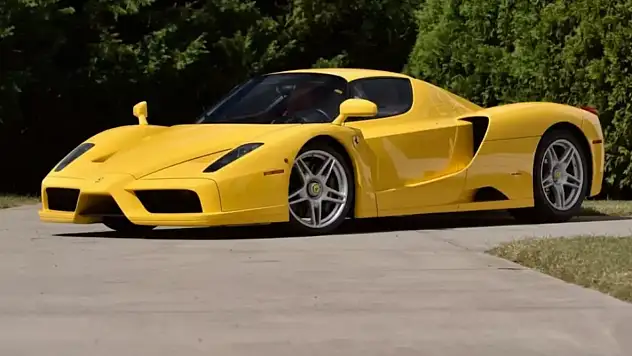 Garajdan Çıkmamış Bir Efsane: Sadece 1.050 Kilometredeki Ferrari Enzo 780 Milyon TL'ye Satıldı!