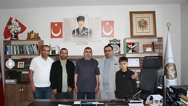 Gazetecilerden İlçe Müftüsü İsa Demirkaynak'a ziyaret