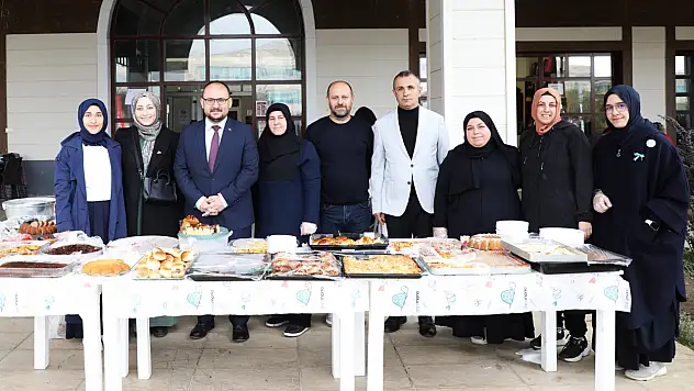 Gazze İçin Umut Sofrası: Muş Alparslan Üniversitesi'nde Anlamlı Kahvaltı Kermesi Düzenlendi