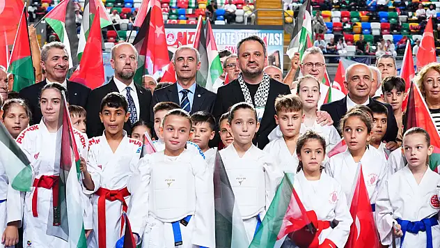 Gazze Karate Turnuvası'nda Muşlu Sporculardan Büyük Başarı