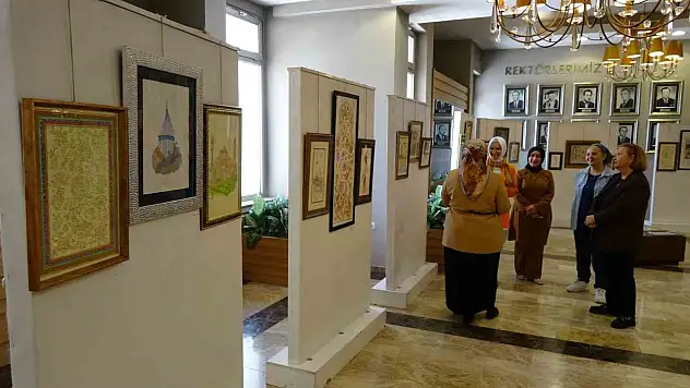 Geleneksel Sanatlar 'İz ve Ezgi' Sergisiyle Sanatseverlerle Buluştu