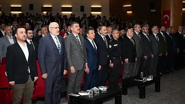 Genç muhafızlar hafızlık yarışması Erzurum'da yapıldı