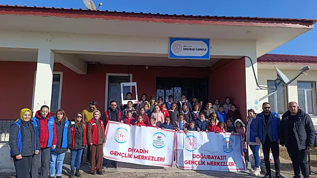 Gençlik merkezleri Omuzbaşı köyünde 'Merkezim Her Yerde' programı düzenledi