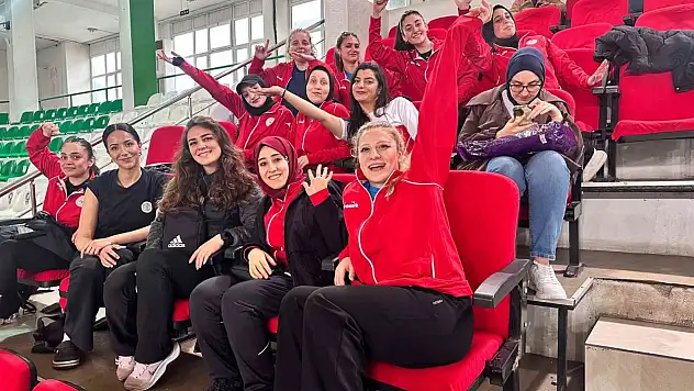 Giresun'da YURTLİG Kadınlar Voleybolu'nda Erzurum Kız Yurdu ikinci oldu, Türkiye finali hedefleniyor!