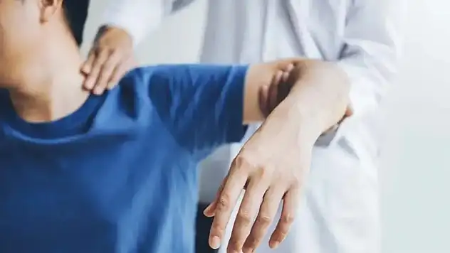 Günlük alışkanlıklar dirseklerinize sessizce zarar verebilir