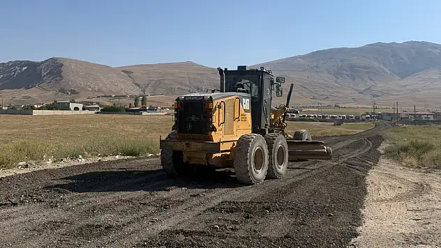 Gürbulak Köyü'nün sorunlarını muhtar devlet-millet iş birliği ile çözüyor