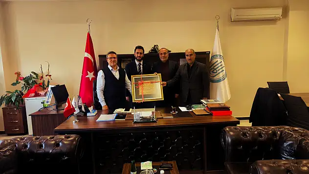 Güroymak Müftüsü Rıdvan Çelik'ten Dekan Aydın'a Tebrik Ziyareti