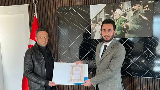 Güroymak'ta Anlamlı Bağış: Hayırsever Adnan Dayan'dan Türkiye Diyanet Vakfı'na Destek