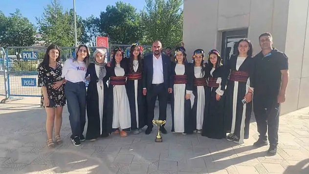Hakkari Halk Oyunları Kulüpleri Bölge Şampiyonu Olup Türkiye Finaline Katılma Hakkı Kazandı