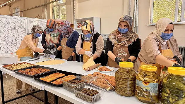 Hamur'da 7 kadının emeği kazanca dönüşüyor