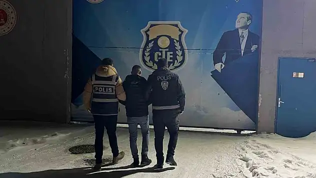 Hapis cezası olan şüpheli kaçmaya çalışırken kıskıvrak yakalandı
