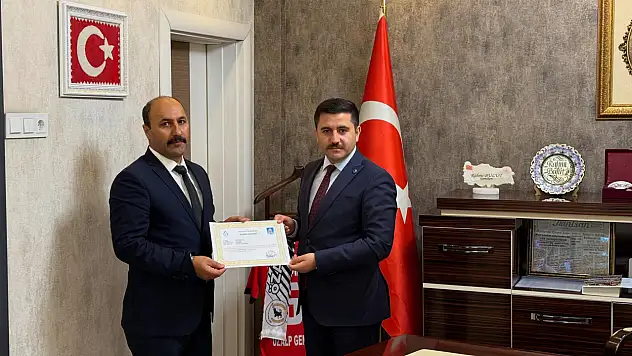 Haydar Keleş, Özalp Kaymakamlığı'ndaki veda töreninde dostluk ve işbirliğini simgeledi